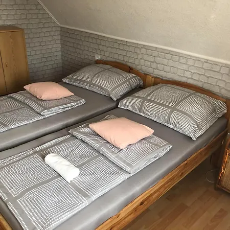 Apartmanhaz-paerlan Апартаменты *