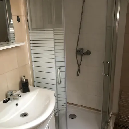 Apartmanhaz-paerlan Балатонбоглар